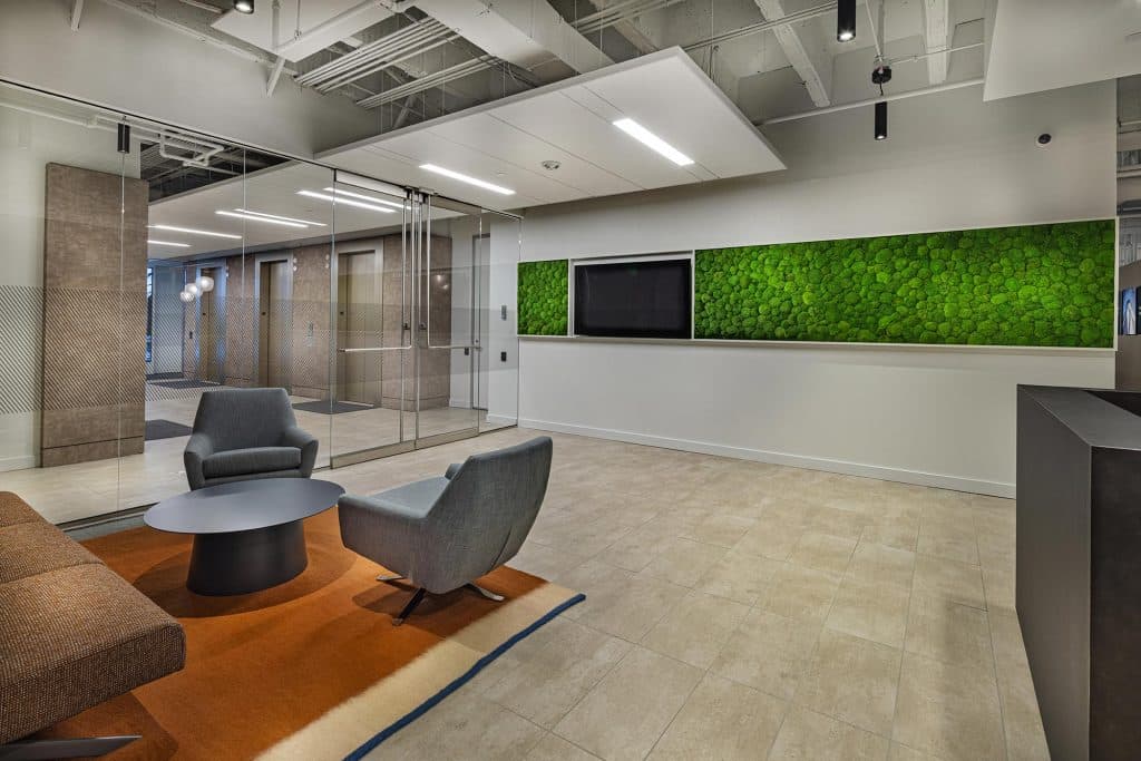 Confidential1 ATL (3)